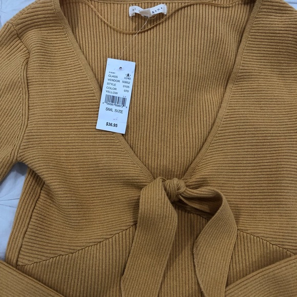 yellow pacsun long sleeve - Picture 5 of 7